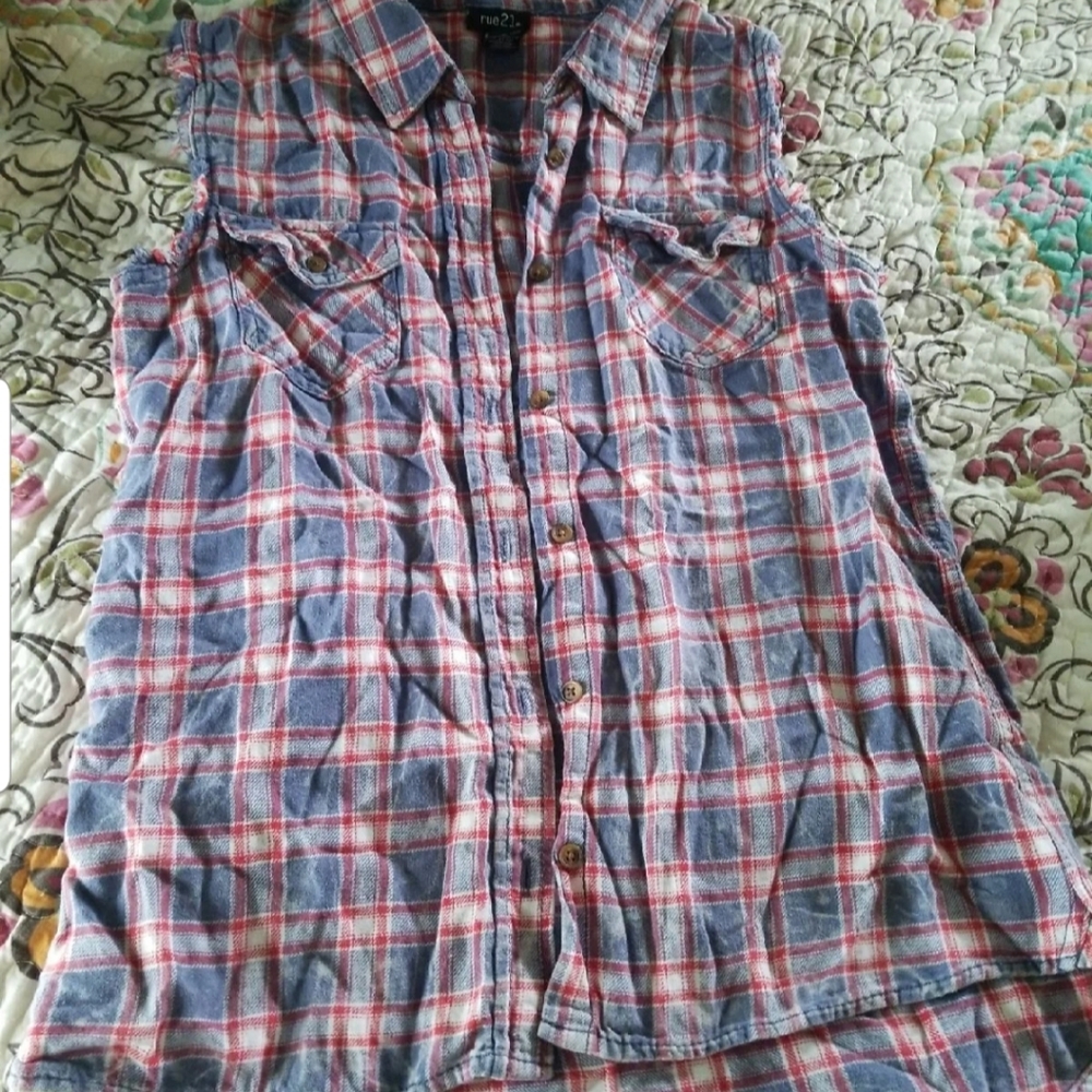 Rue 21 flannel tank top